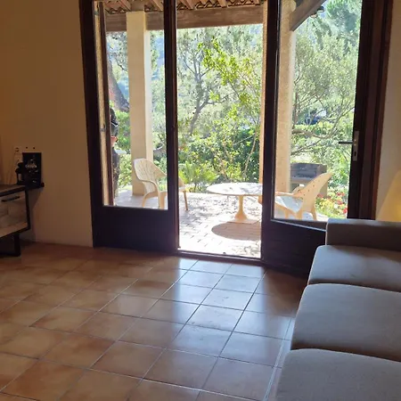 Giga Daire Algajola (Corsica)